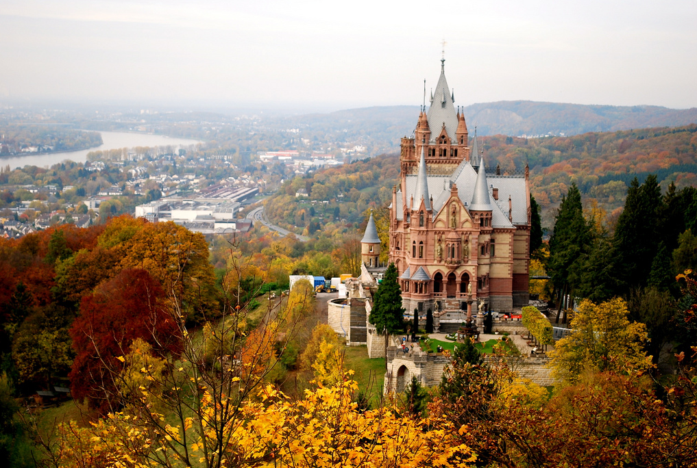 Памятники архитектуры европы: замок драхенбург в германии