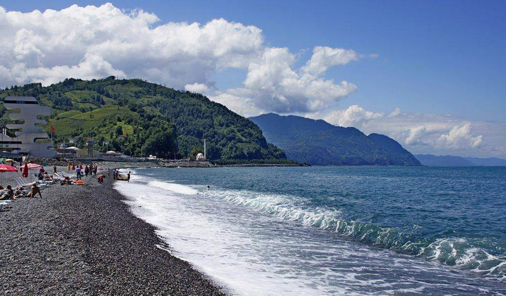 Пляжи грузии: описание и фото лучших популярных курортов для отдыха с детьми с красивым песчаным берегом, где самое чистое море, которые обязательно надо посетить