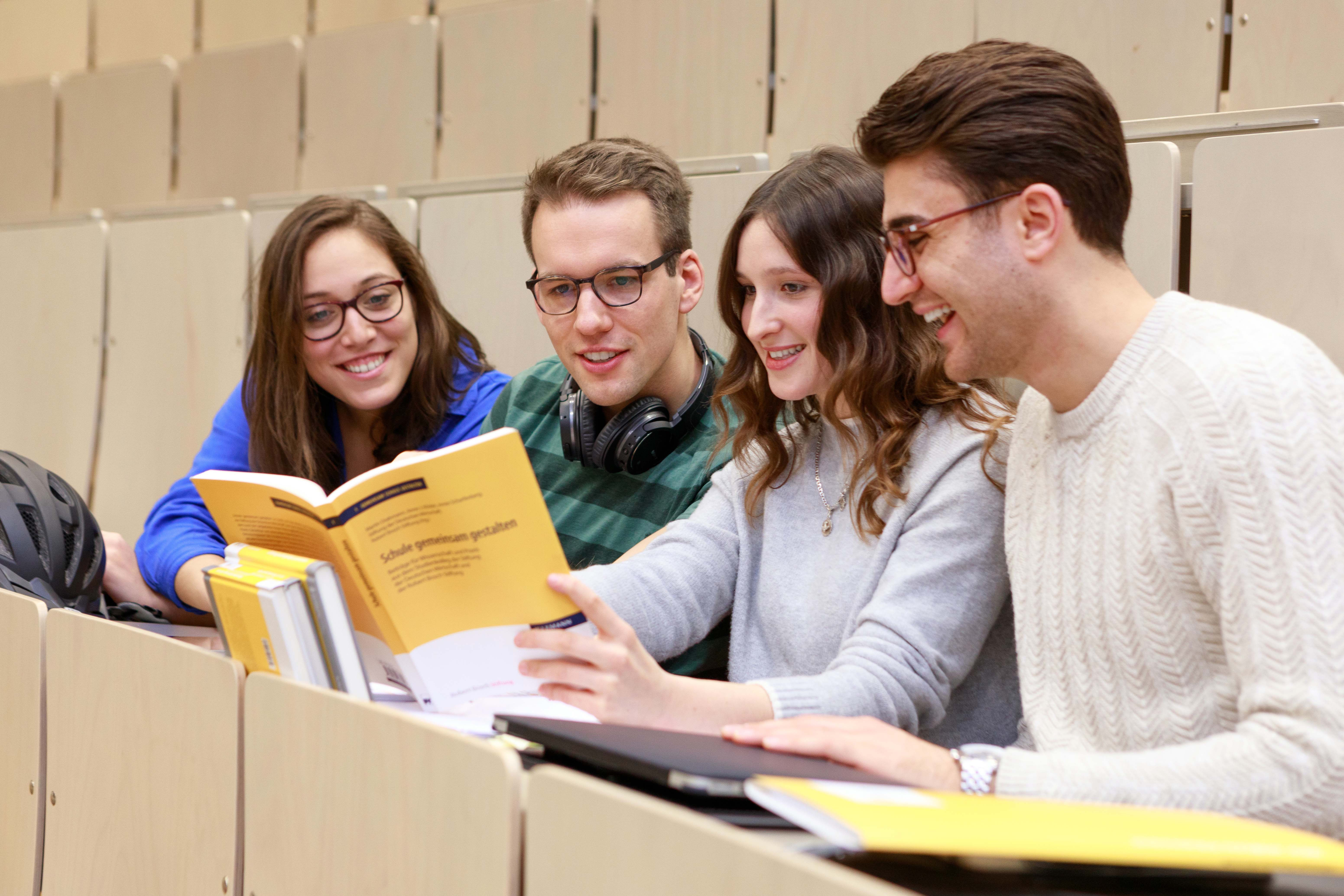 Как получить образование в Германии через studienkolleg в 2021 году