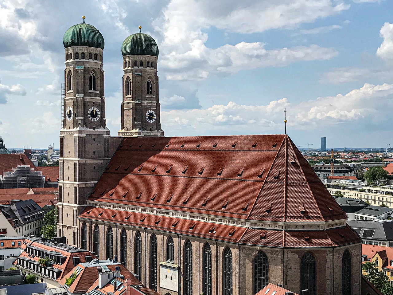 Тайны Фрауэнкирхе в Мюнхене: история строительства и интересные факты