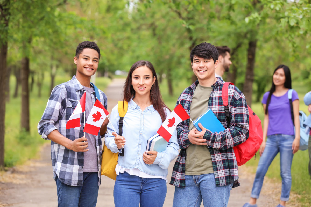 Канада: работа без знания языка в 2021 году