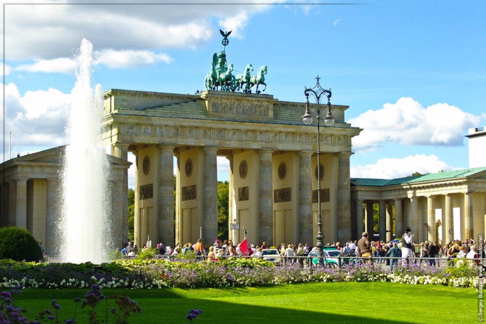 Бранденбургские ворота — символ силы и величия германии