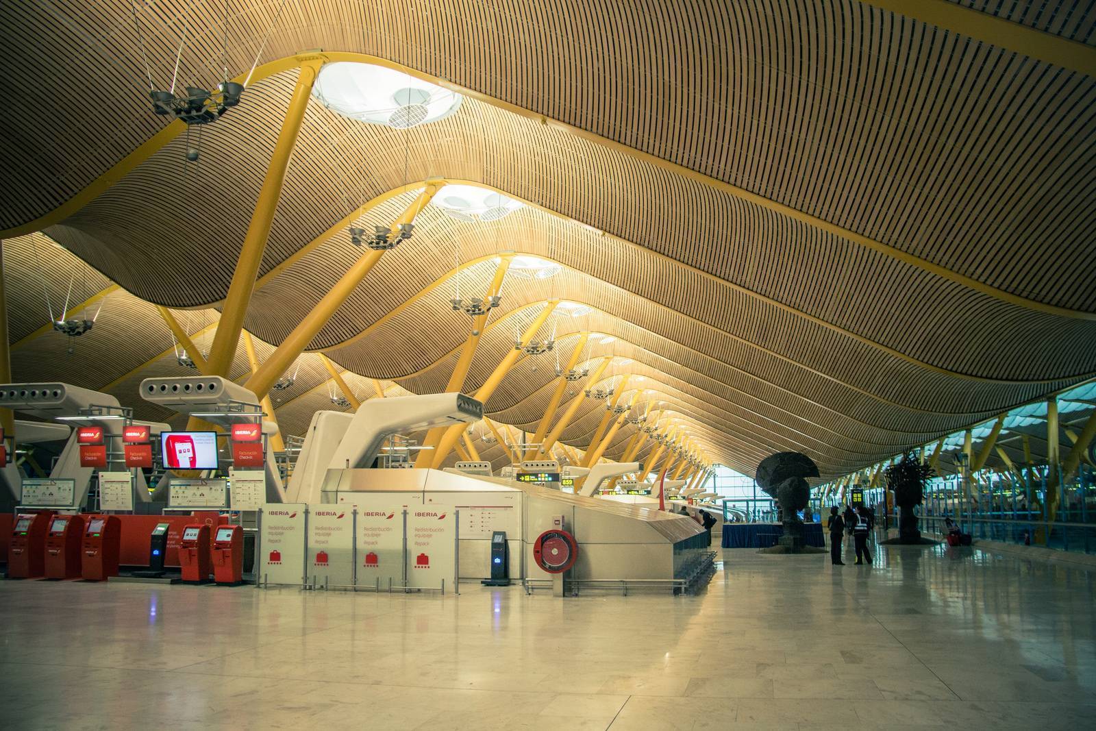 Аэропорт мадрида барахас: как добраться, инфраструктура — туристим