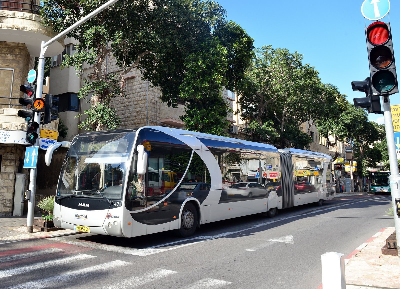 Общественный транспорт в израиле: автобусы, поезда и электрички, такси, трамваи, метро. стоимость и расписание