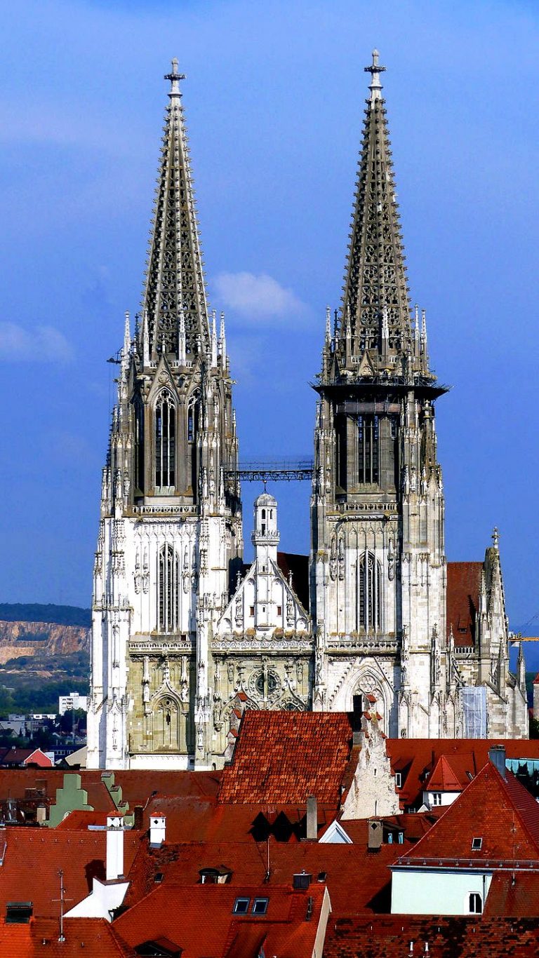 История строительства и архитектура регенсбургского собора в германии