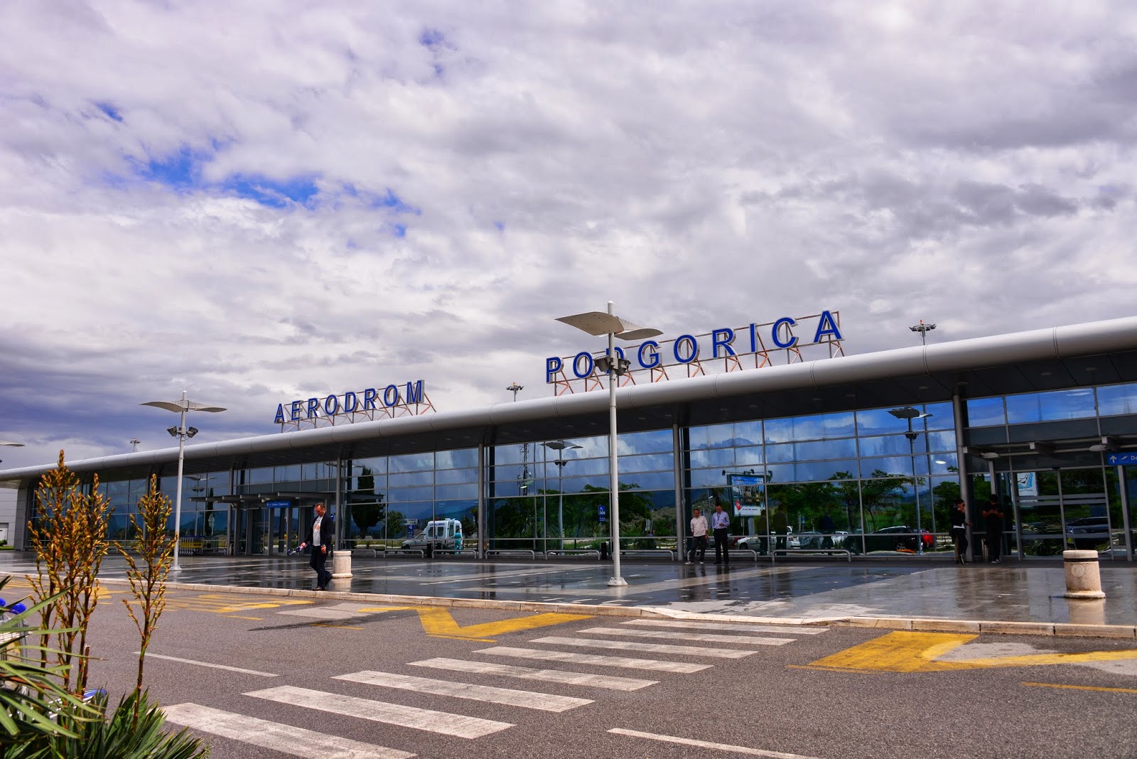 Международные аэропорты черногории - тиват и подгорица
