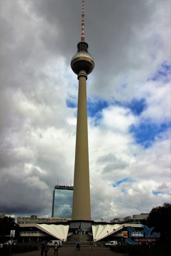 Берлинская телебашня – панорамный вид на город