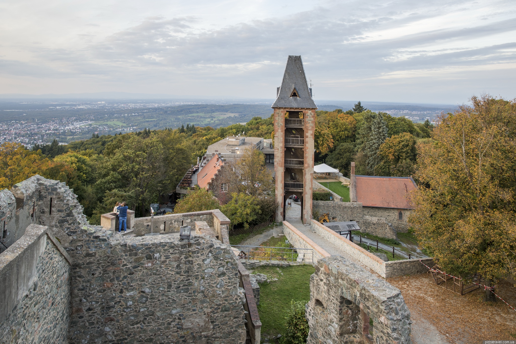 Нойшванштайн – самый красивый замок в германии