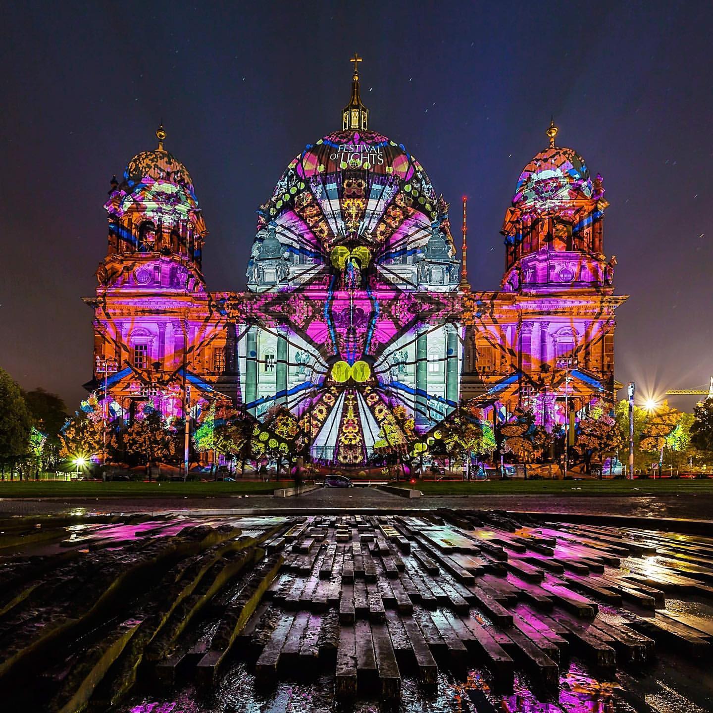 Фантастический фестиваль светового искусства проходит в берлине (видео) -