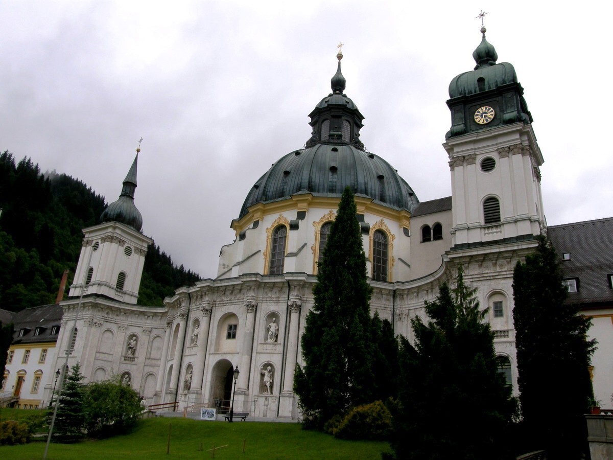 Монастырь этталь: архитектура и интерьер церкви при монастыре