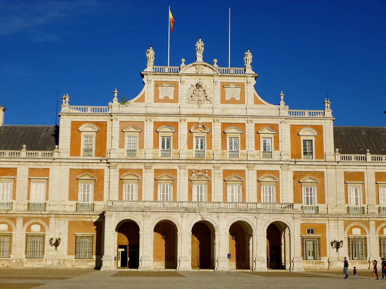 Королевский дворец в мадриде, испания