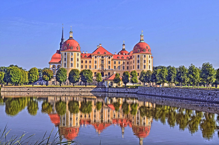 Морицбург – сказочный замок на воде под дрезденом