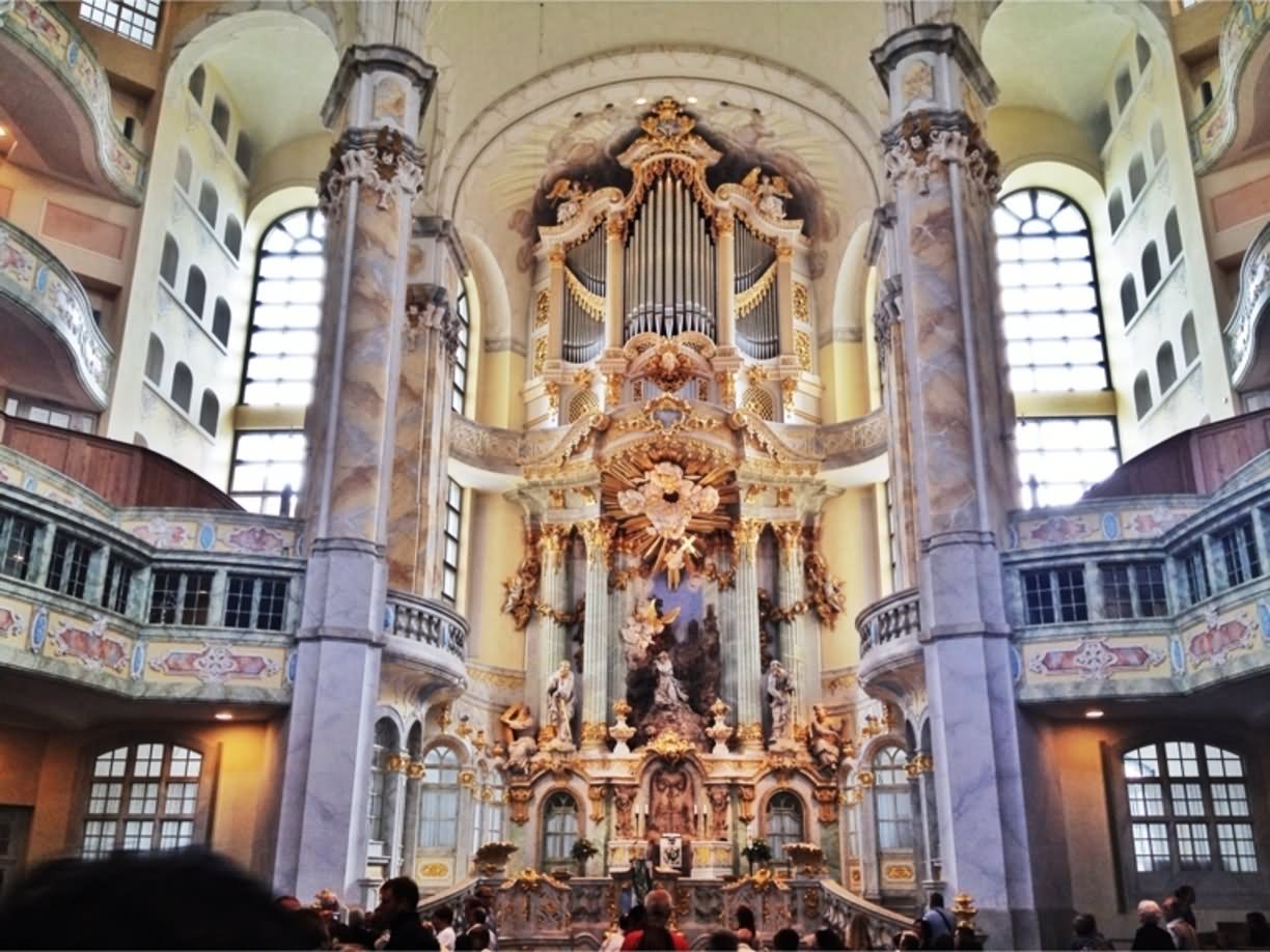 Невероятно знаменитая церковь фрауэнкирхе в мюнхене
