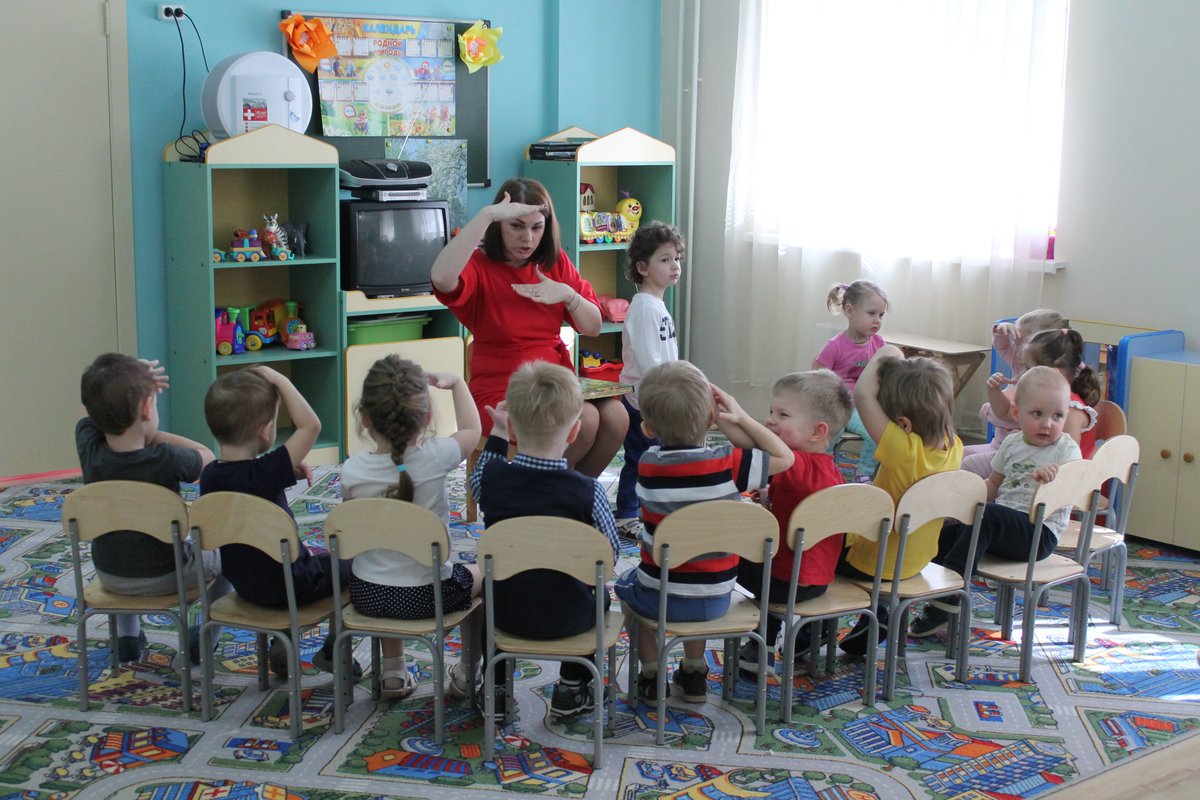 Как устроить ребенка в детский сад испании в  2021  году