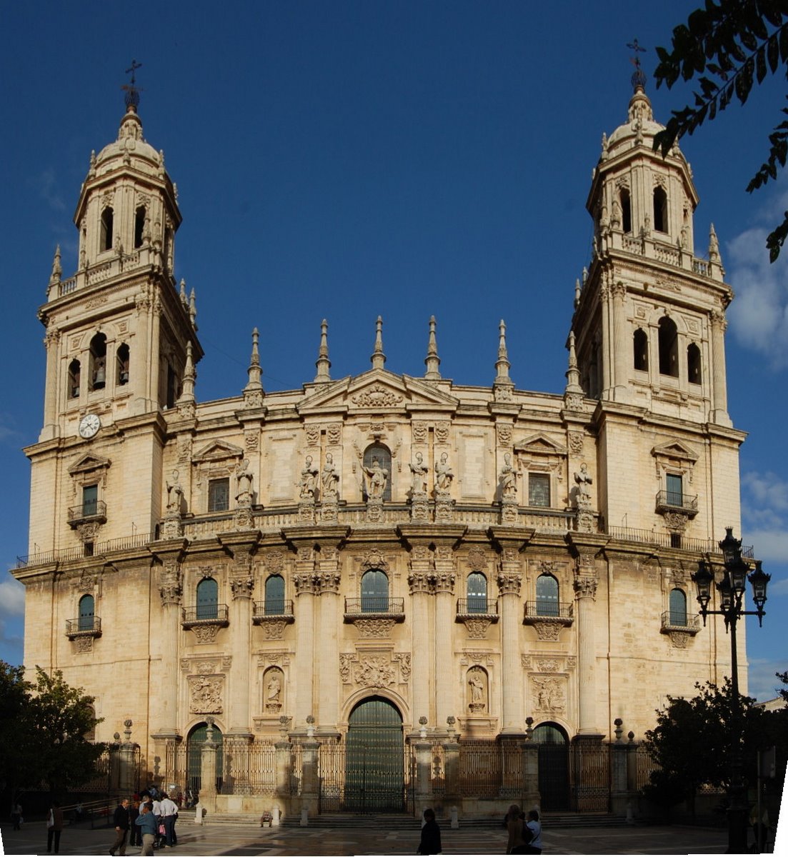 Архитектурные стили испании: от истории к современности