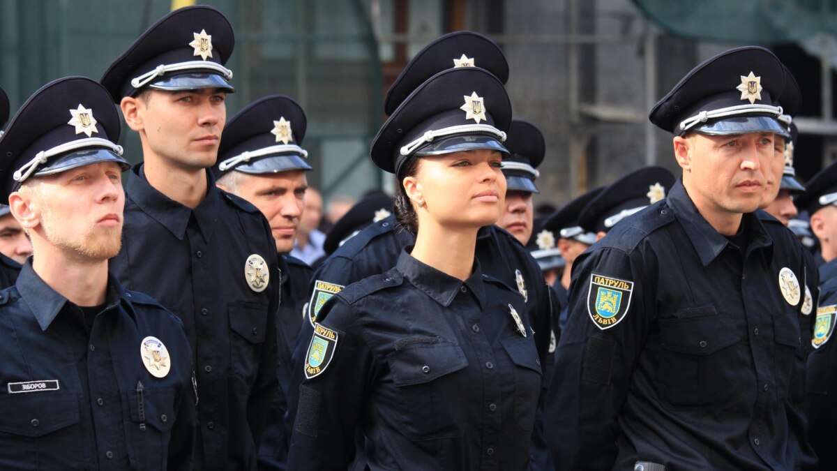 Средняя зарплата полицейского в сша в 2021 году в долларах и рублях