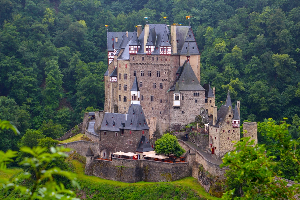 Замок эльц: история и архитектурные особенности