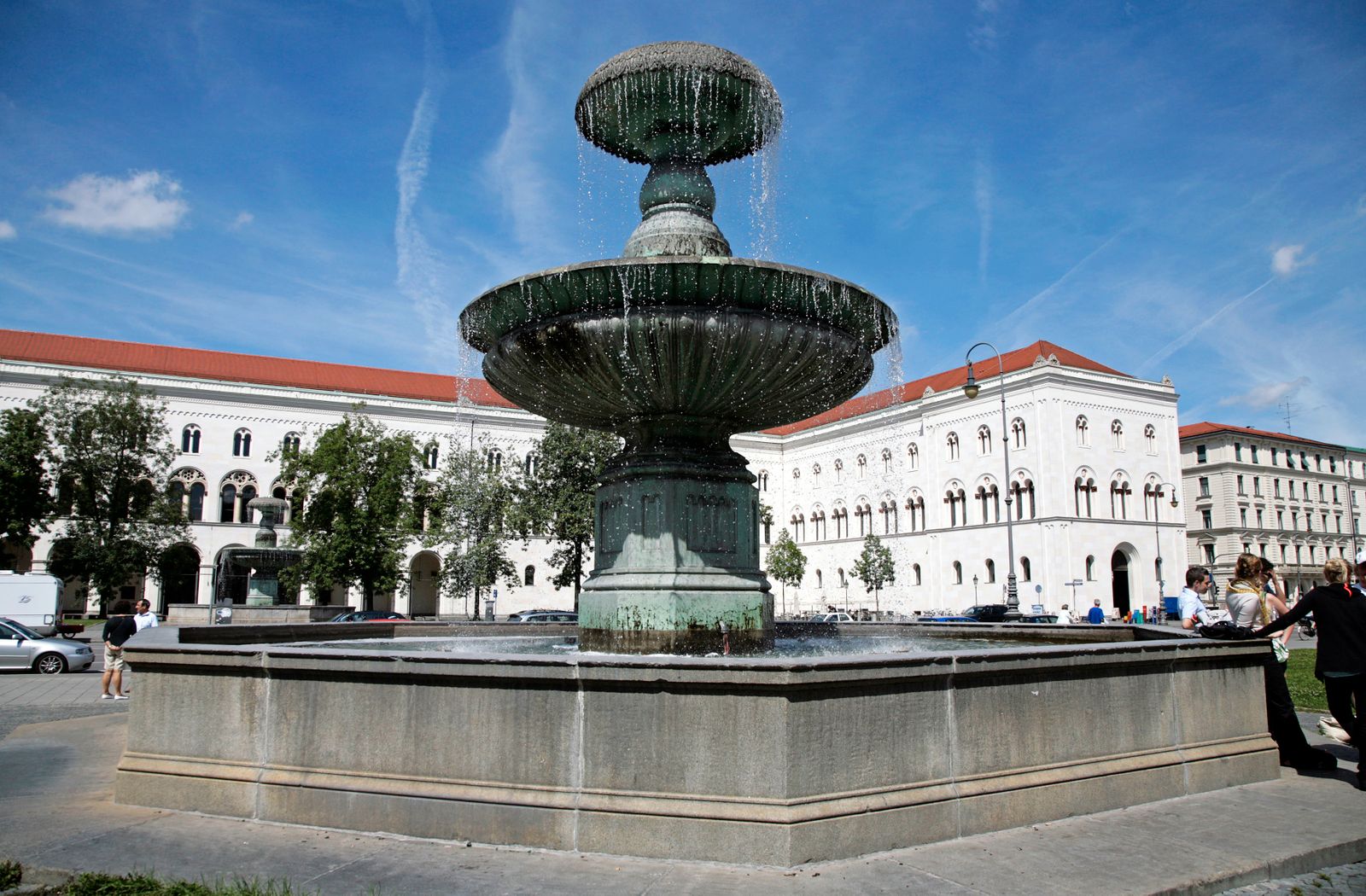 Мюнхенский университет людвига-максимилиана: описание, адрес, время и режим работы 2021