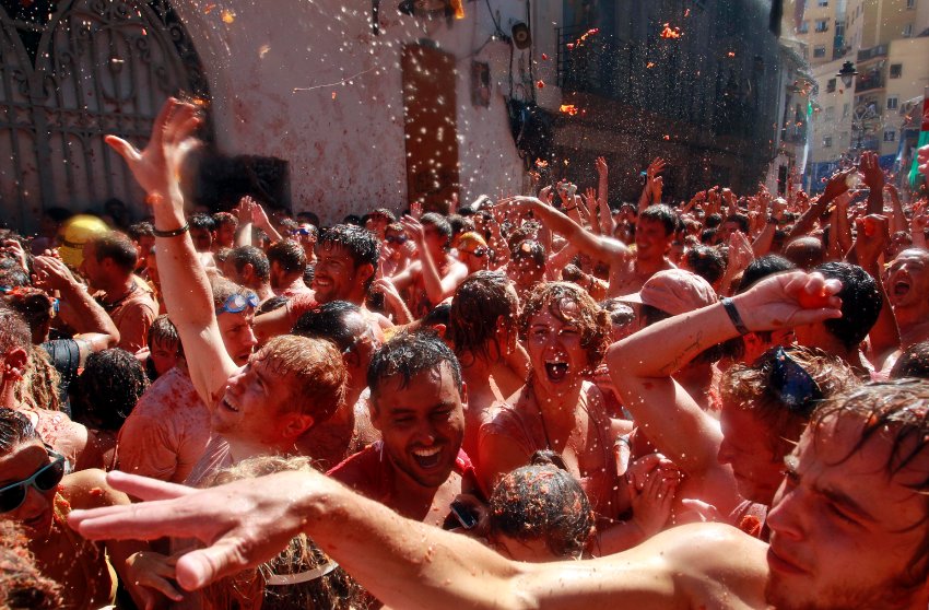 Битва томатов или «томатный фестиваль» в испании