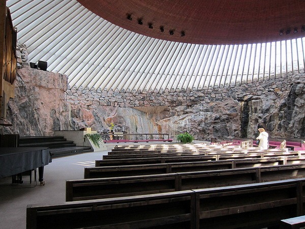 Храм темппелиаукио: особенности церкви в скале