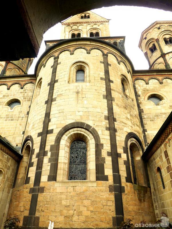 Церковь святой марии драперис, трижды пострадавшая от пожаров в 17 веке