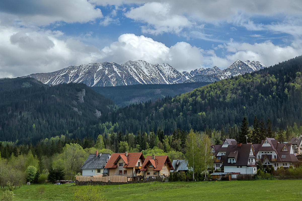 Какие горы в польше и словакии. лучшие горные места польши для туристов. самое большое озеро