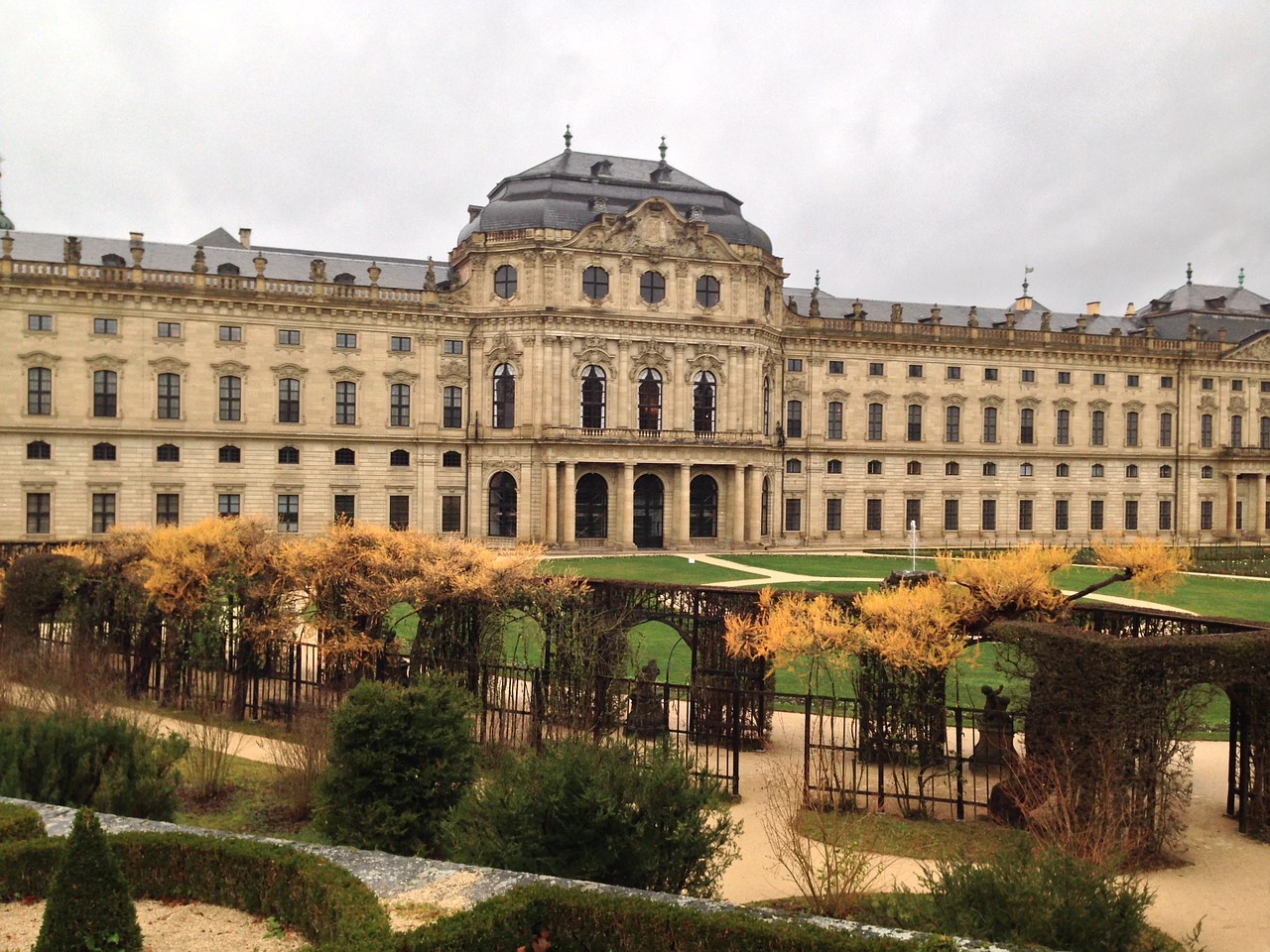 Вюрцбургская резиденция в германии: как добраться