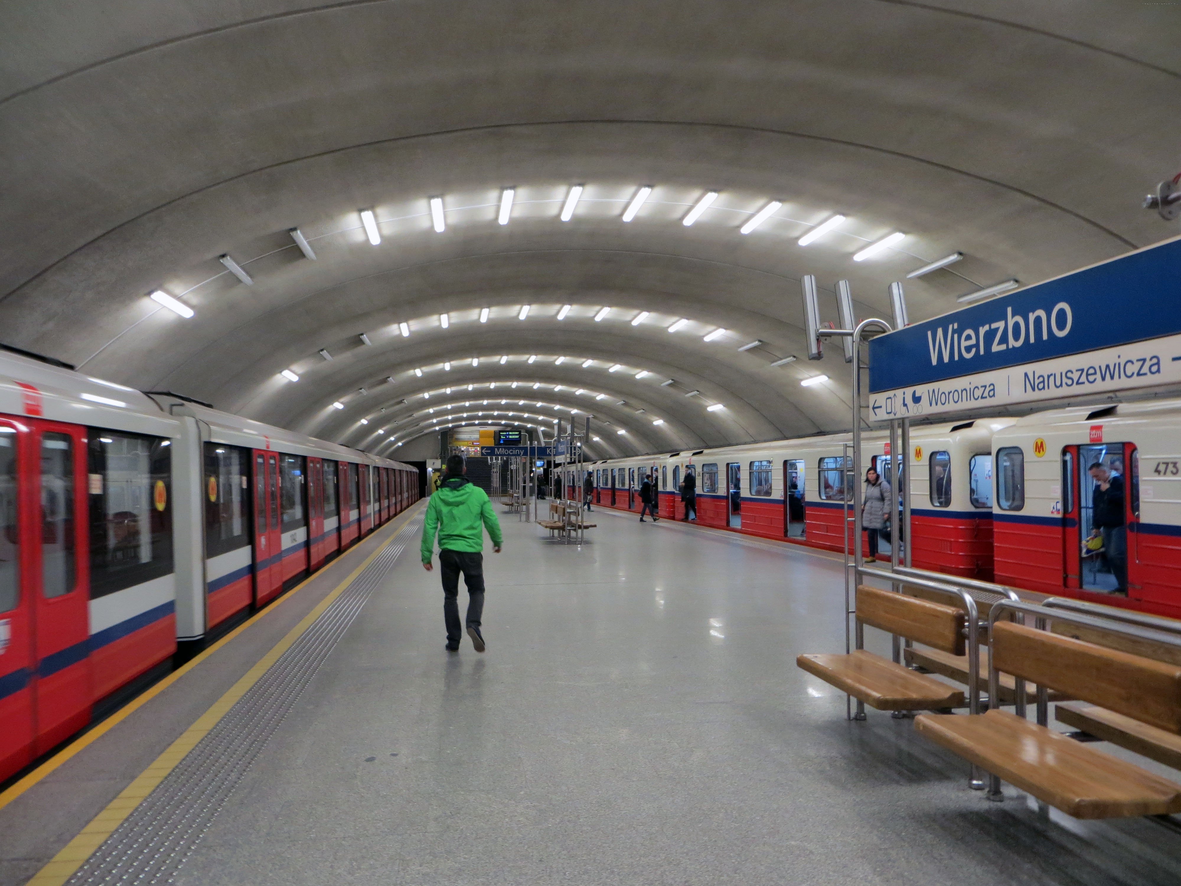 Варшавское метро: молодость старого города
