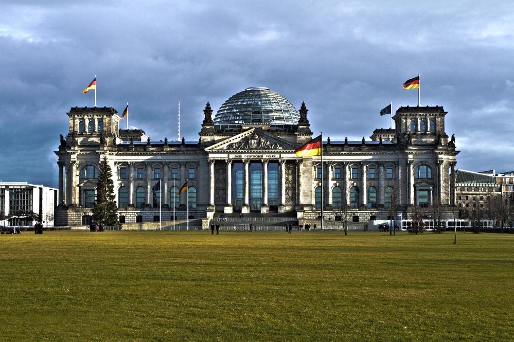 Здание рейхстага в берлине — достопримечательность мирового масштаба